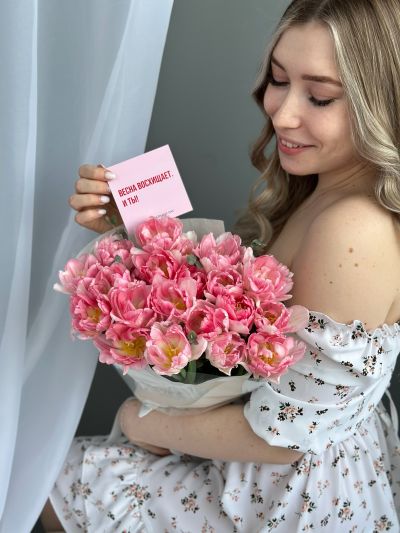 Букет розовых пионовидных тюльпанов